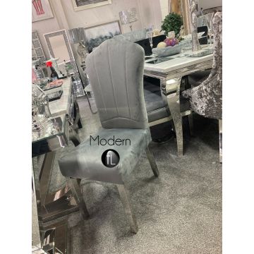 Stunning luxury grey velvet Louis dining bench with 4x Grey velvet chairs